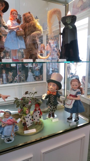 Впервые за 40 лет. День открытых дверей на кукольной фабрике R John Wright. Часть первая: Место, где рождаются куклы и