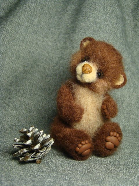 Мишка косолапый по лесу идёт... Авторская игрушка валянием Ольги Чернухо (фото 2)