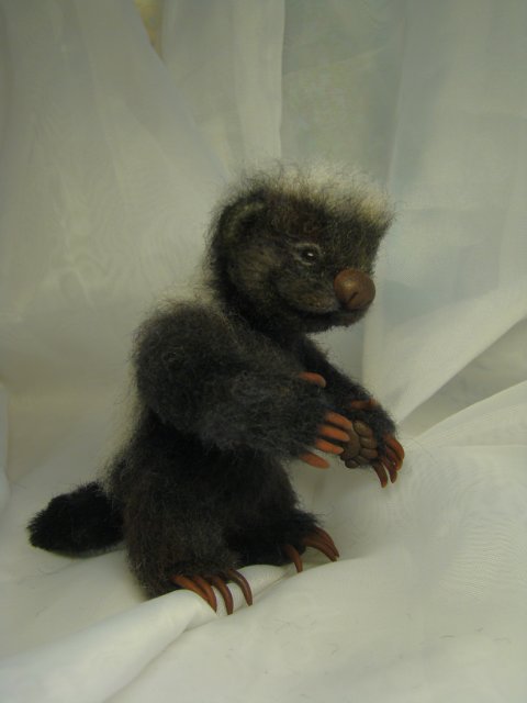 Чудной зверь - медоед. Авторская игрушка валянием Ольги Чернухо (фото 8)