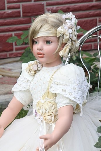 Кукла Sweet Sixteen от Fayzah Spanos