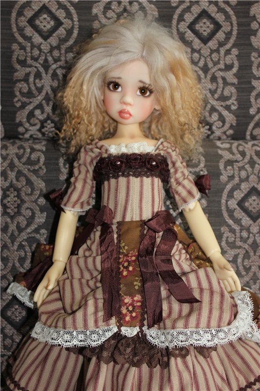 Девочки! Может кто-то поделится выкройками для кукол от Kaye Wiggs (фото 3)