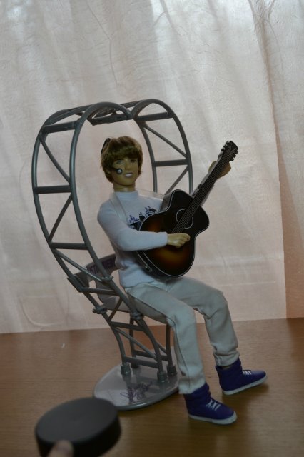 Приглашаю на концерт Джастина Бибера (шарнирная кукла Jastin Bieber) | Бэйбики Приглашаю на концерт Джастина Бибера (шарнирная кукла Jastin Bieber)