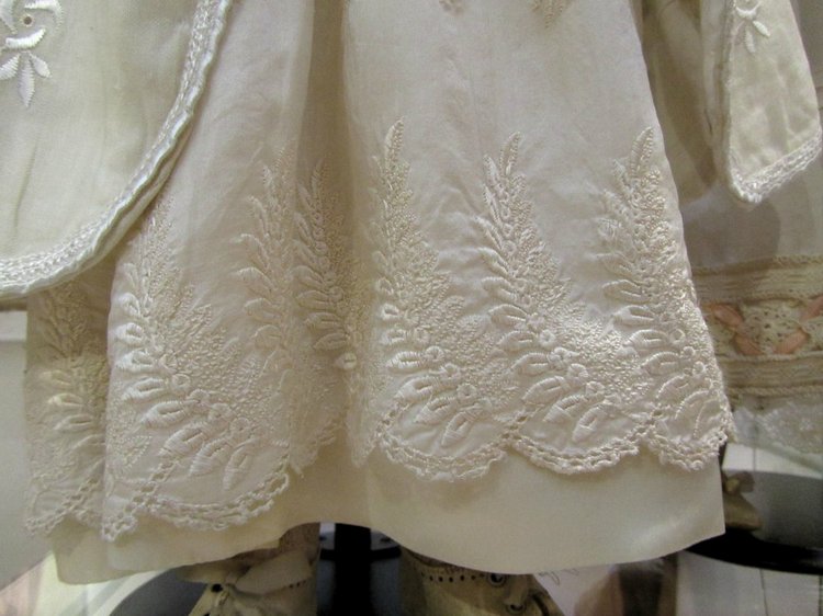 «Мода по-взрослому. Истории из кукольного гардероба» - выставка в Музее-заповеднике «Царицыно» - продолжение - детали. Часть