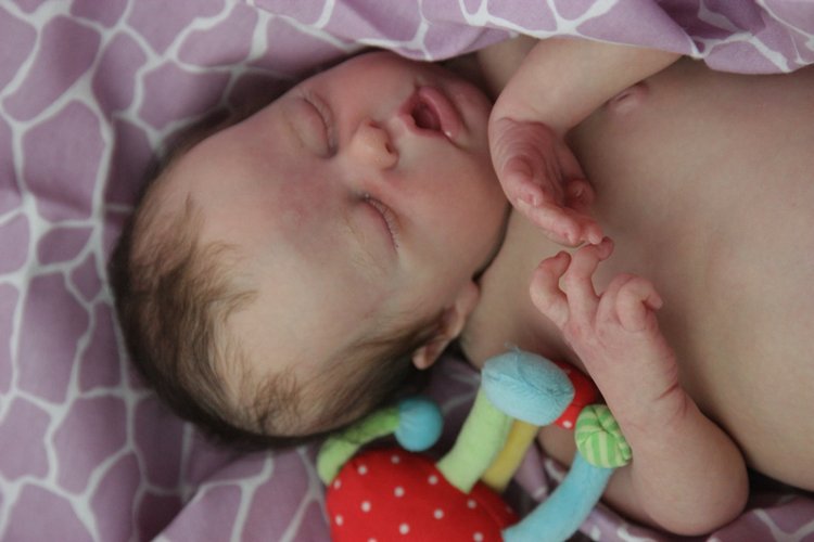 Удивительно реалистичная кукла реборн Елены Киприяновой. Молд Emma by Natalie Scholl (фото 4)