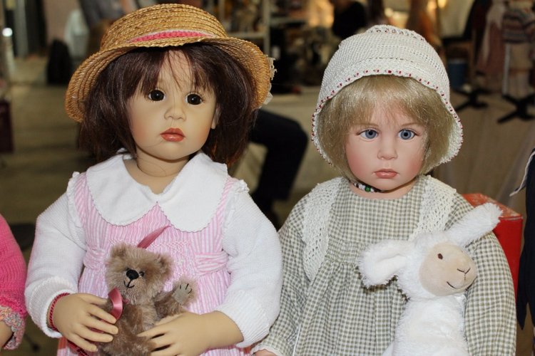 Все на выставку! Продолжение: Куклы и мишки