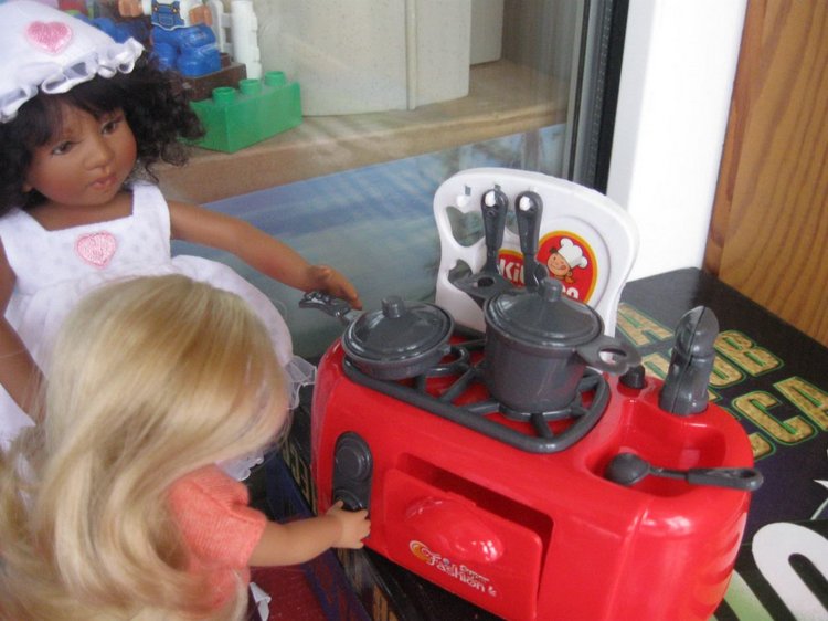 Бытовая техника для наших маленьких кукол-хозяюшек