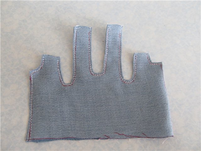 мастер-класс по пошиву маечки для куклы БЖД