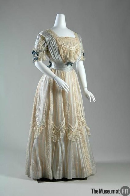 Для тех, кто в поиске или Каждый охотник желает знать. Викторианские и эдвардианские наряды