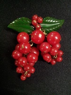 Славный пластик "бакелит"! У него отменный вид! Или возвращение бакелитового болванчика