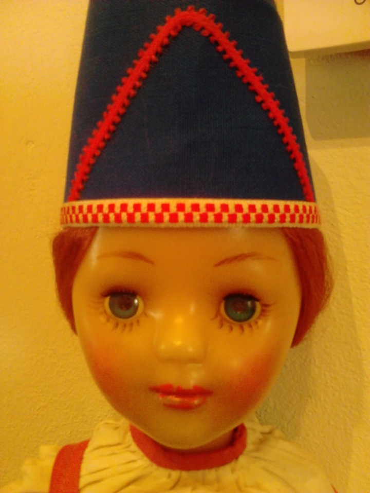 Фабрика 8 марта и серия "Куклы в старинных костюмах русских губерний"