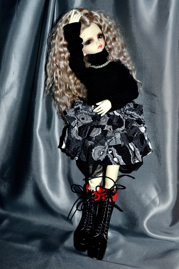 Моя серьёзная и непохожая на других BJD-девочка Aaron от Dollzone (фото 2)