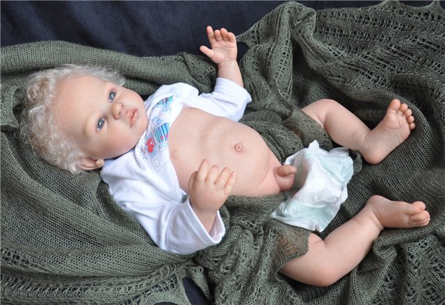 История о том, как девочке реборн Яне пришлось превратиться в мальчика Платона