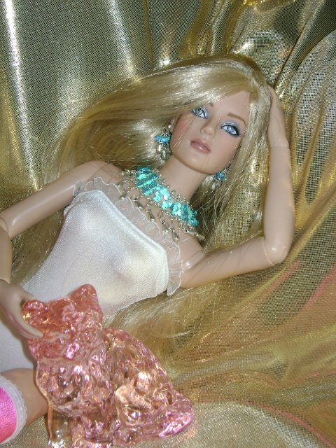 Nu Mood Sidney - девушка загадка от Tonnera