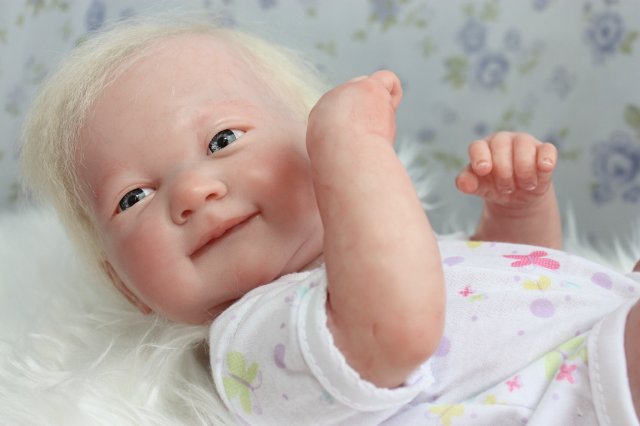 Реборн из Беренджер, нежность в пелёнках