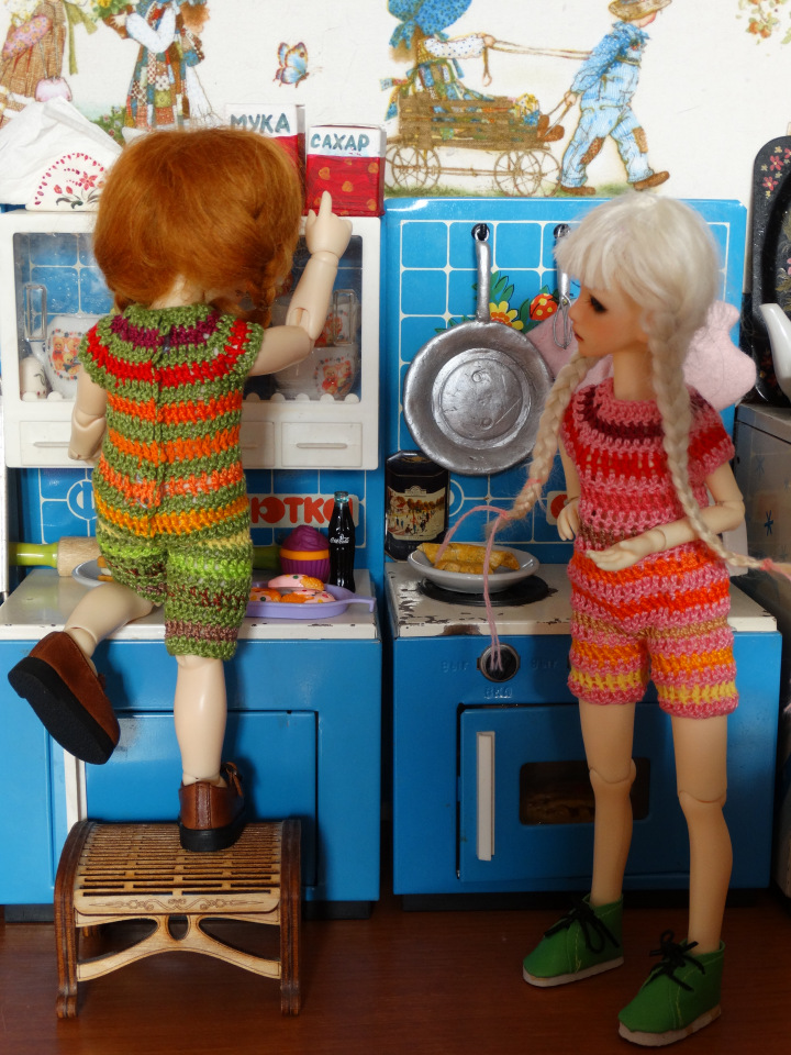 Девочки на кухне — Фотоистории с куклами BJD (БЖД): сериалы