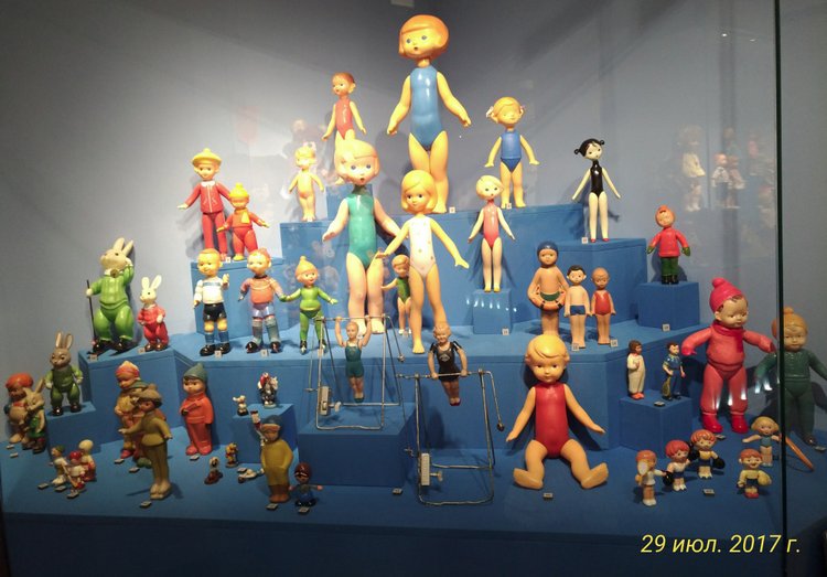 Выставка «Все лучшее – детям. Игрушки 1950–1980 годов из коллекции Сергея Романова». Часть 2