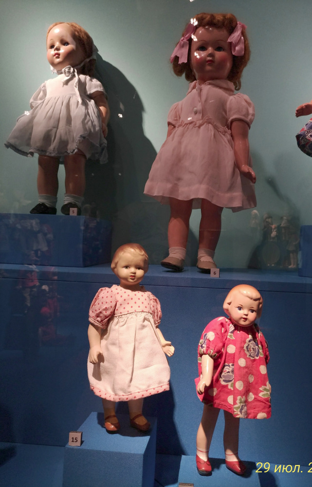 Выставка «Все лучшее – детям. Игрушки 1950–1980 годов из коллекции Сергея Романова». Часть 1