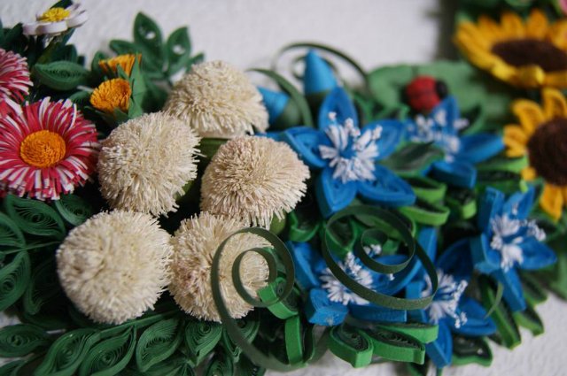 Веночек в цветочек. Квиллинг (фото 7)