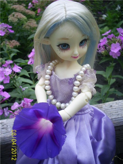 Миюки, Doll leaves