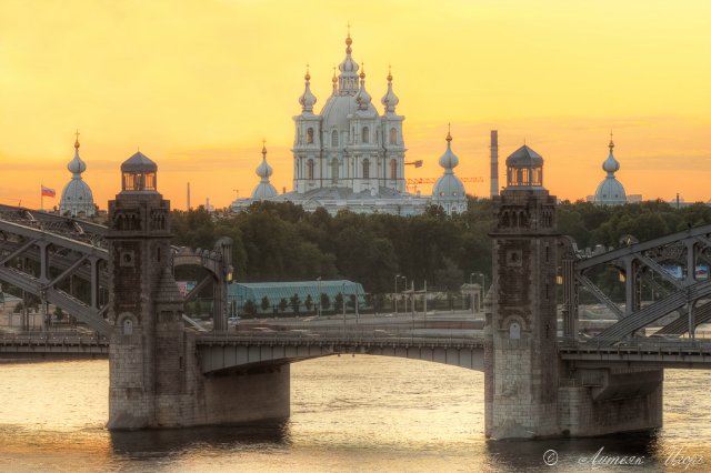 Смольный собор Большеохтинский мост в Санкт Петербурге