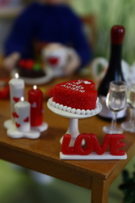 Как Фиби и Остин зиму зимовали. Часть 2: День Святого Валентина, 8 Марта