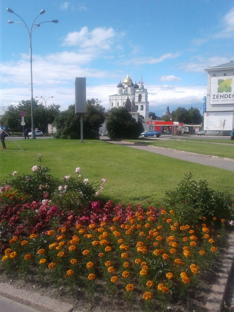 Псков: из лета в лето. Прогулки по городу и куклы