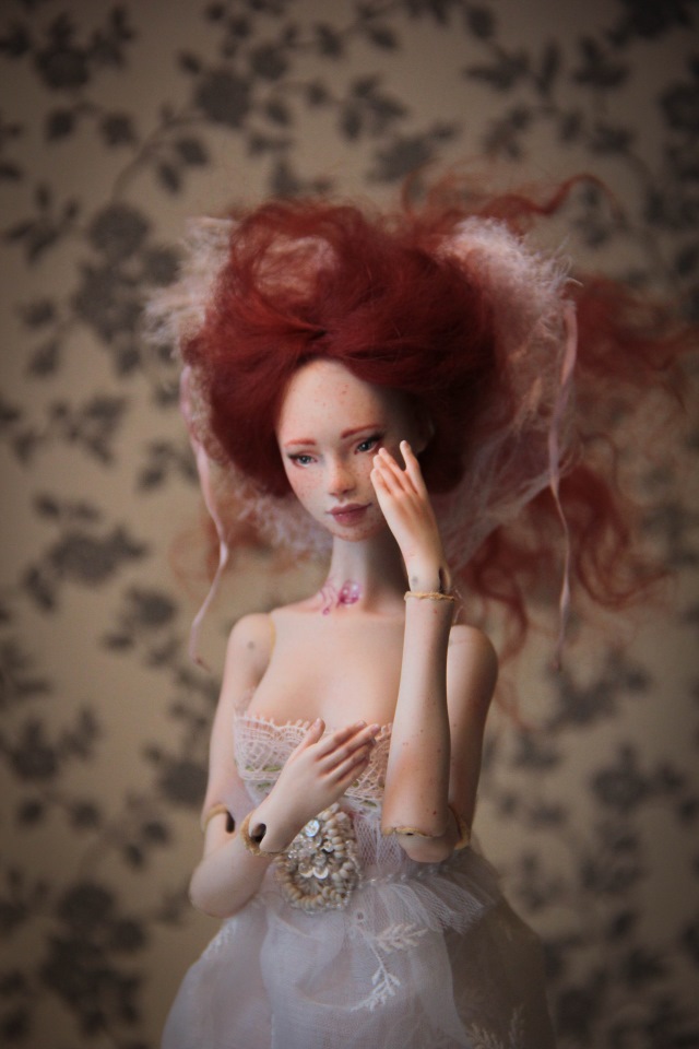 Мия. Фарфоровая шарнирная куколка (фото 7)