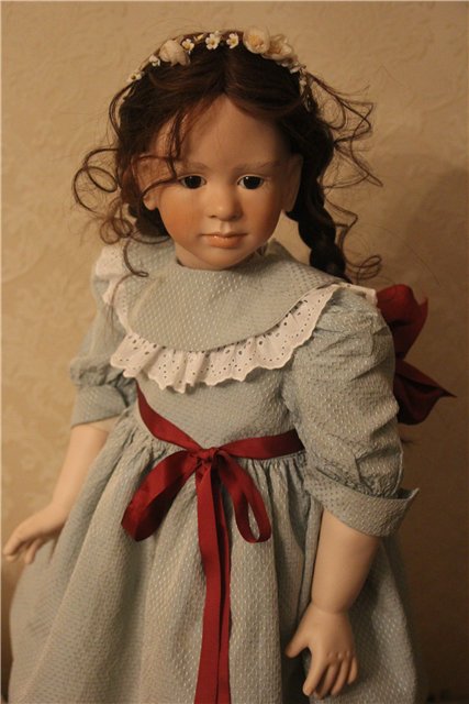 Альберта (Alberta) - фарфоровая красавица из коллекции Signature от Ruth Treffeisen, 1996 г