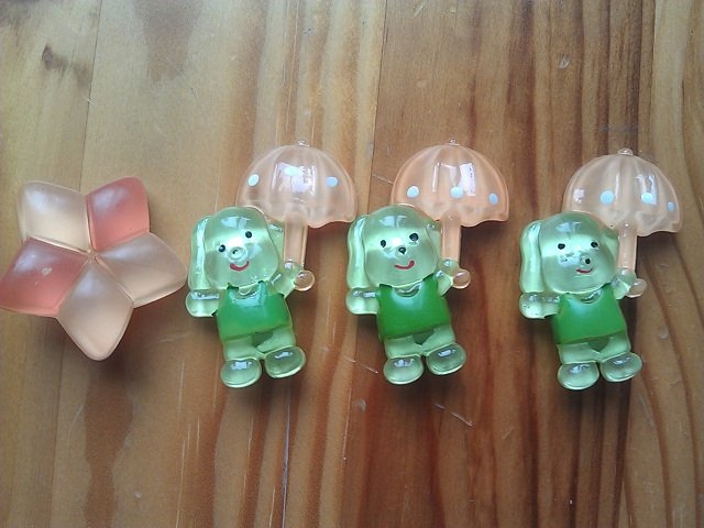 Чем можно украсить кукольные наряды (фото 3)