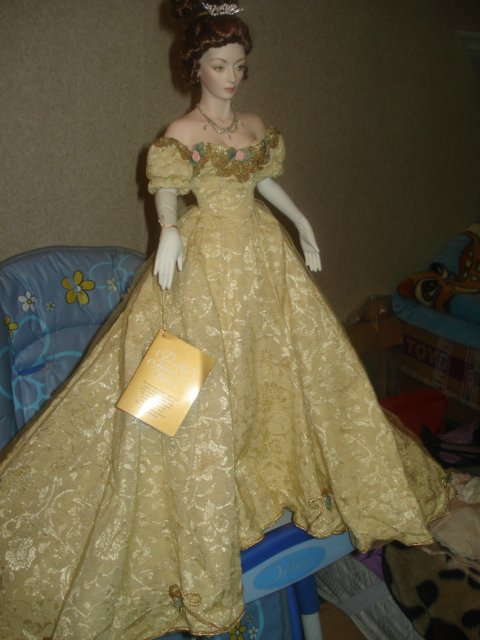 Леди Маргарет "Презентация Королевы", фарфоровая кукла от Даны Гибсон для Franklin Mint | Бэйбики Леди Маргарет "Презентация Королевы", фарфоровая кукла от Даны Гибсон для Franklin Mint (фото 4)