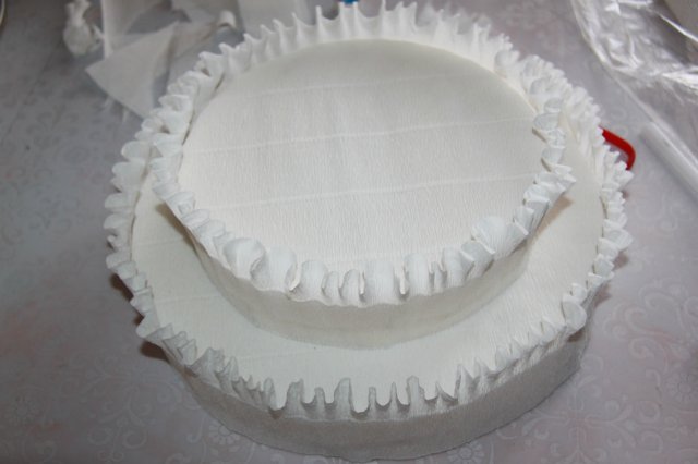 Тортик из конфет — Как сделать аксессуары для кукол: сумки (фото 3)