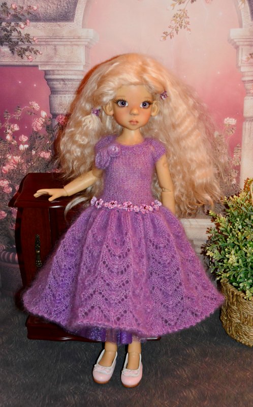 Весеннее обновление. Платья для кукол Kaye Wiggs