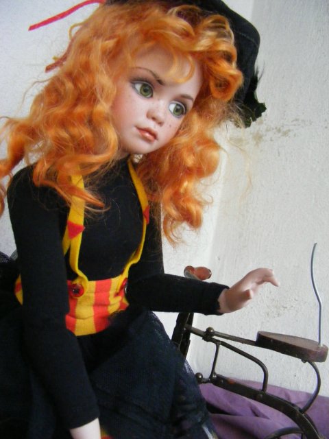 Фарфоровая кукла Zinnia автора Jan MClean, коллекция Flower Heart Collection