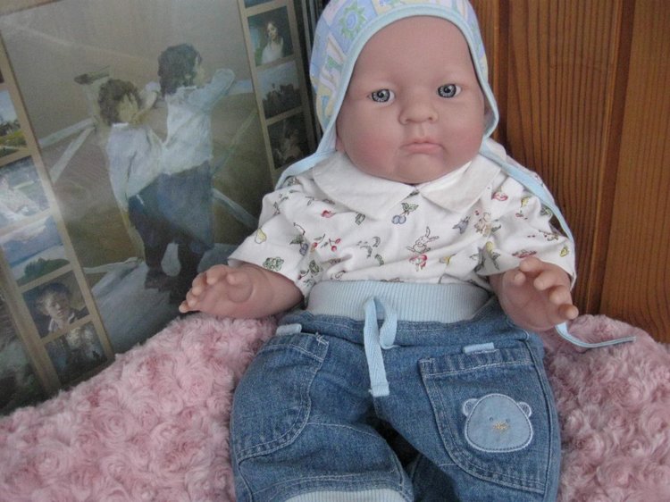 Сборы на прогулку маленькой Евочки (фото 5)