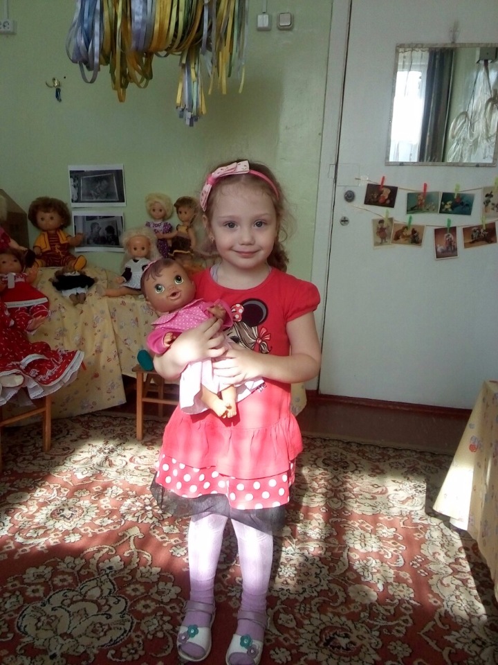 Выставка кукол в детском саду