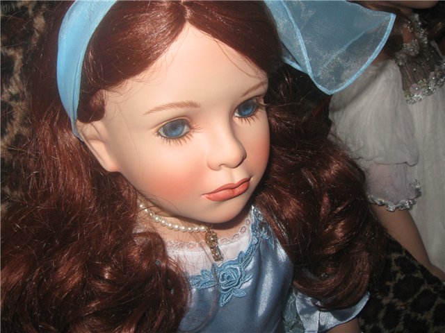 Мои постновогодние подарки - фарфоровая кукла Marleine Ruby Doll Collection (фото 4)