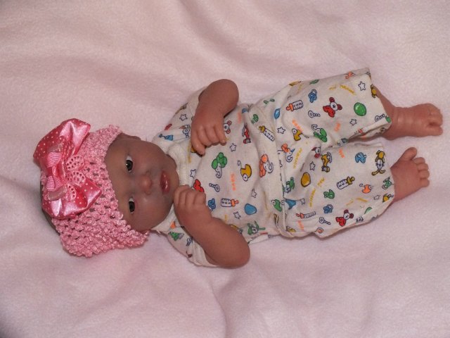 Простой мастер класс одежды для куклы (фото 4)