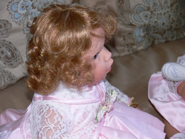 Три подружки кудряшки. Lee Middleton