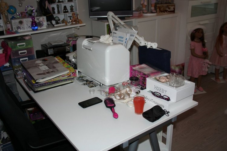 Где живут наши куклы. Кукольная комната