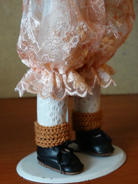 Новое платье Сашеньки | Бэйбики Новое платье Сашеньки — Одежда и обувь для кукол своими руками: фото