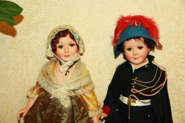 Жемчужины моей коллекции антикварная французская пара Petitcollin и кубинка 1970-х ивановской фабрики игрушек (фото 2)