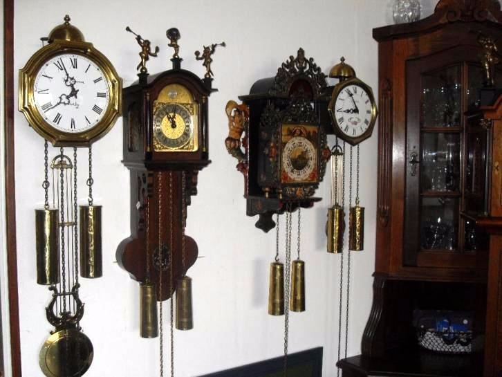 Старинные часы еще идут. Коллекция старинных часов