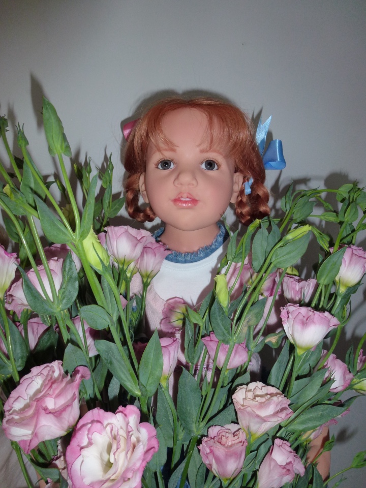 Живые цветы и куклы! С наступающим праздником (фото 5)