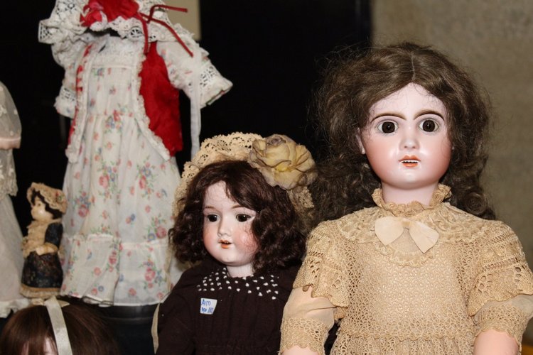 Все на выставку! Продолжение: Куклы и мишки