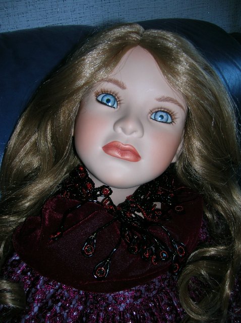 Призрак Анны Болейн или Спасение Дезире. Ремонт разбитой фарфоровой куклы Angela McNeely от Ruby Doll