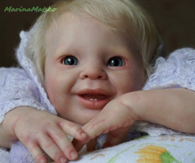 Весёлая хохотушка Маришка. Работа Марины Мацко