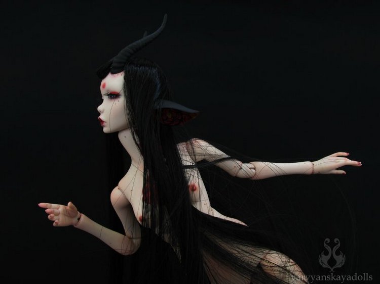 Полиуретановая шарнирная кукла Цубаки (Камелия) (фото 6)