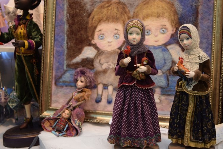 VII Московская международная выставка "Искусство Куклы". Портреты кукольной души или незримый диалог