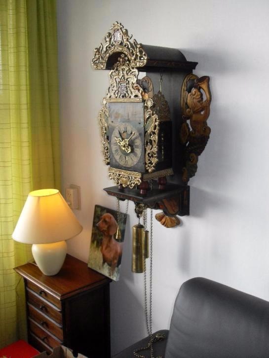 Старинные часы еще идут. Коллекция старинных часов (фото 10)