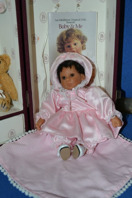 Дом-саквояж для малышки-мулатки от Ли Миддлтон